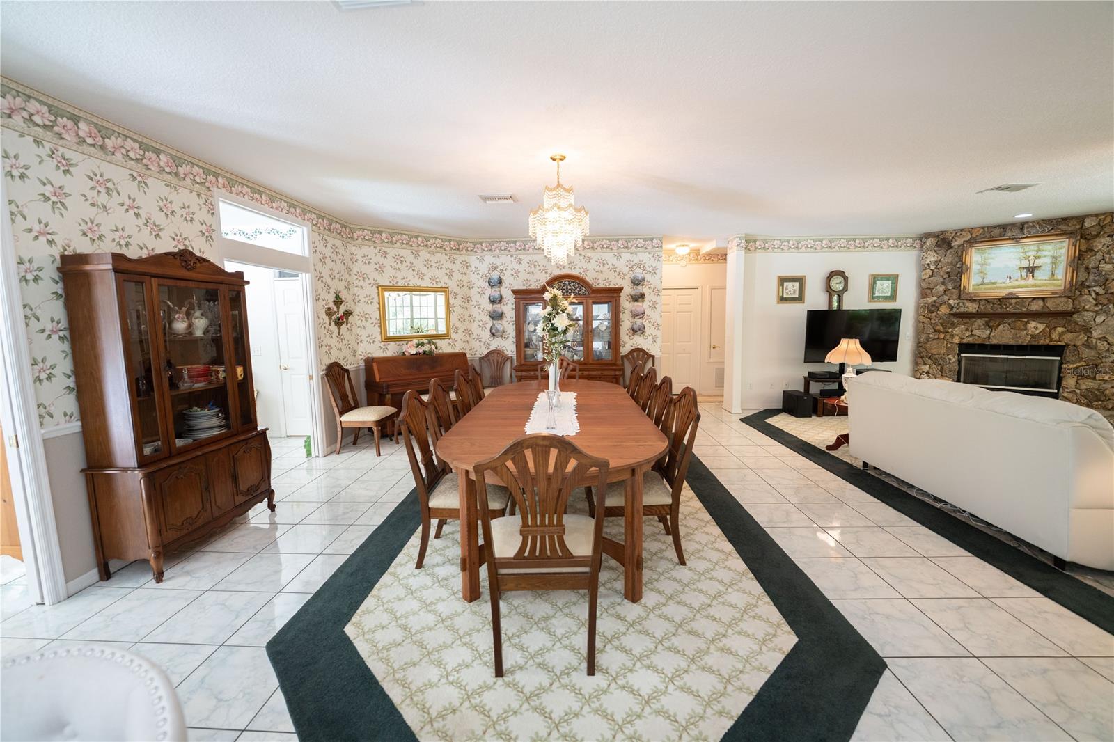 Model Land Companys - Residential