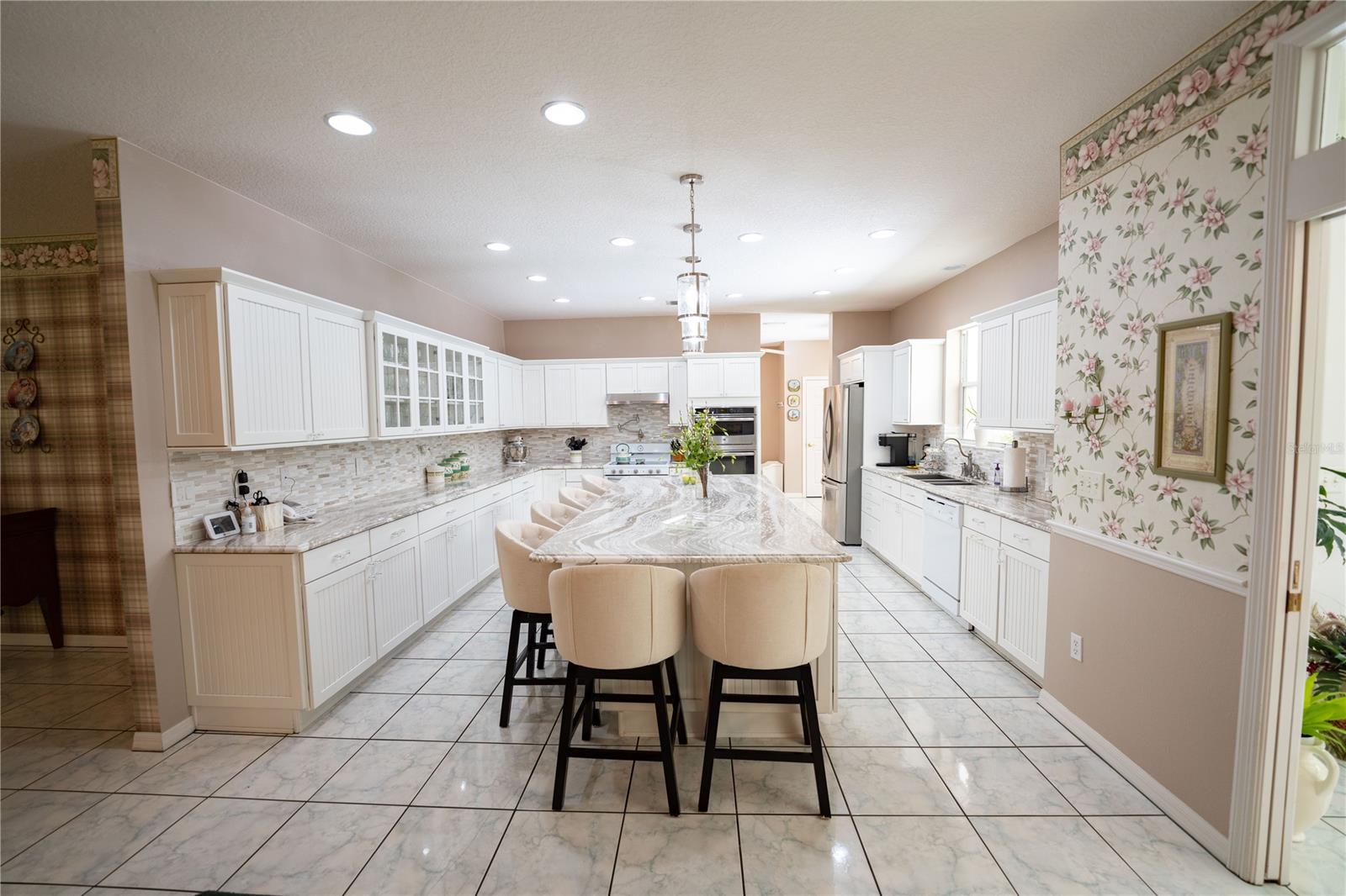 Model Land Companys - Residential