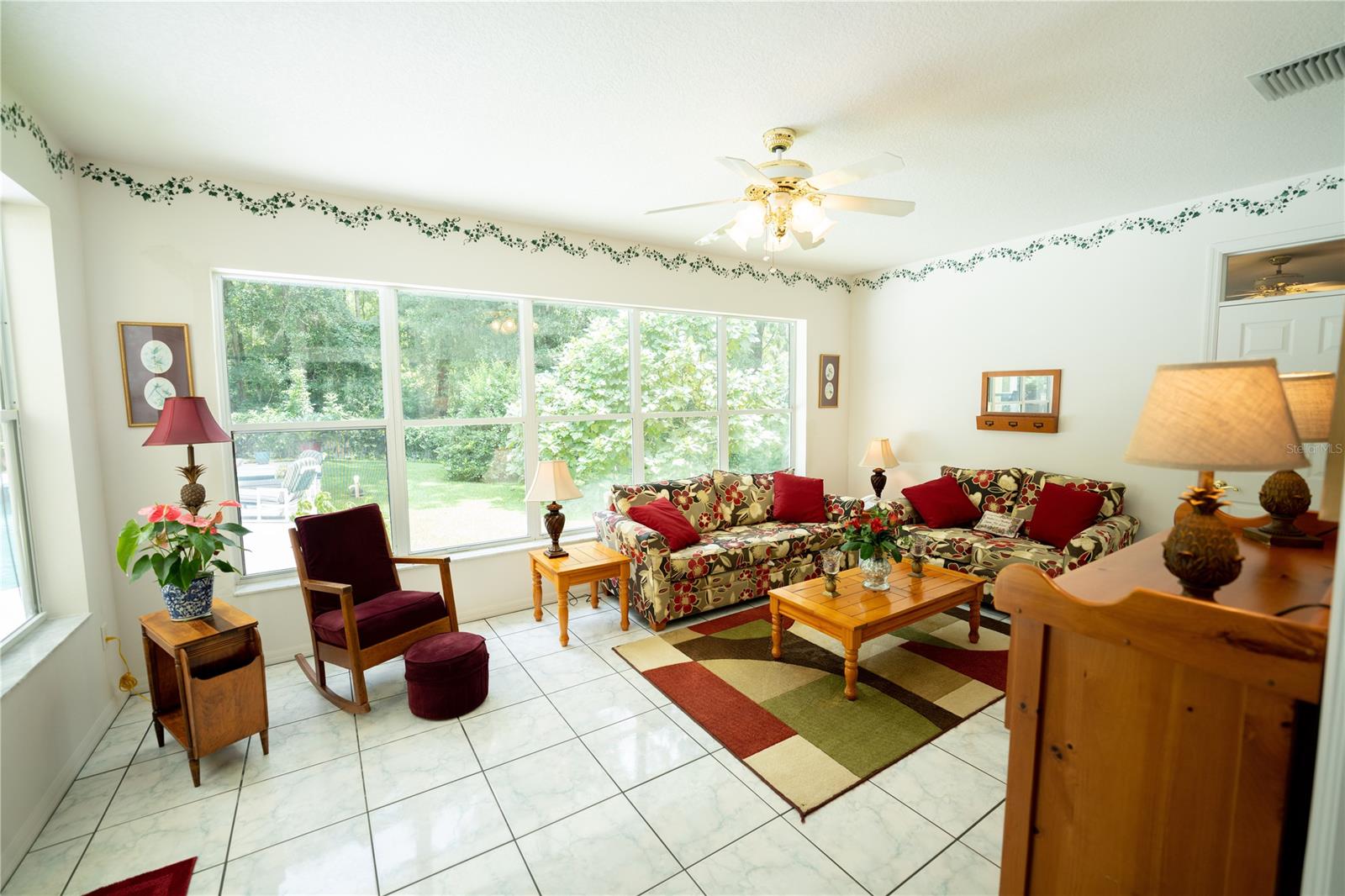 Model Land Companys - Residential