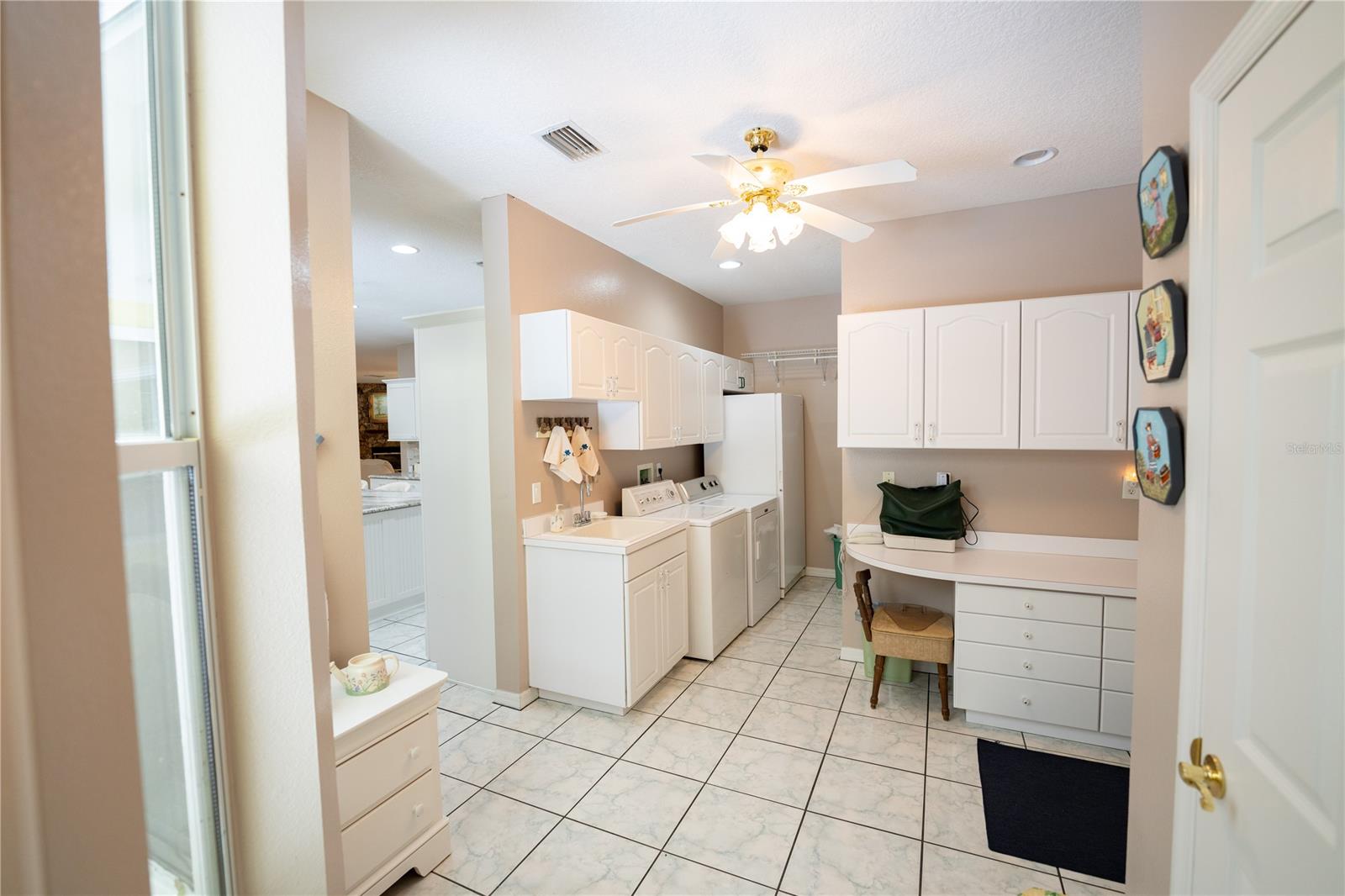 Model Land Companys - Residential