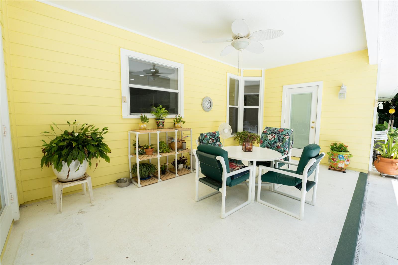 Model Land Companys - Residential