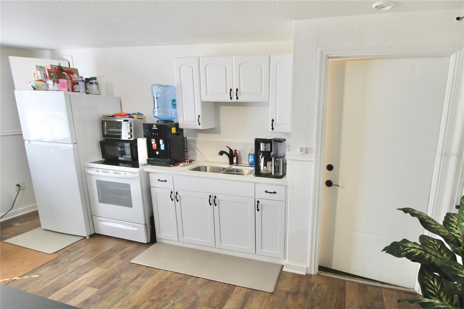 SCENIC HEIGHTS - Commercial Sale