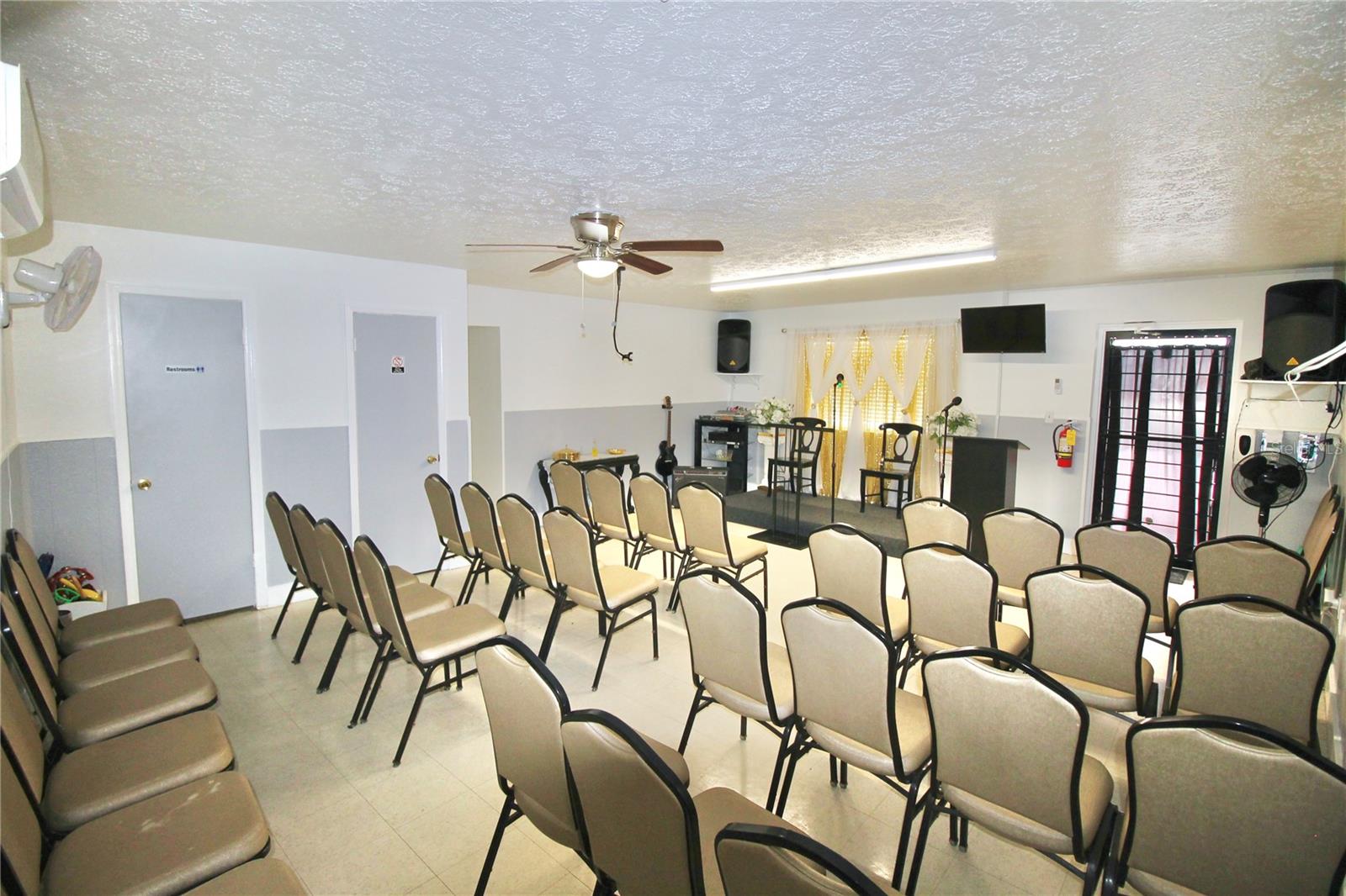 SCENIC HEIGHTS - Commercial Sale