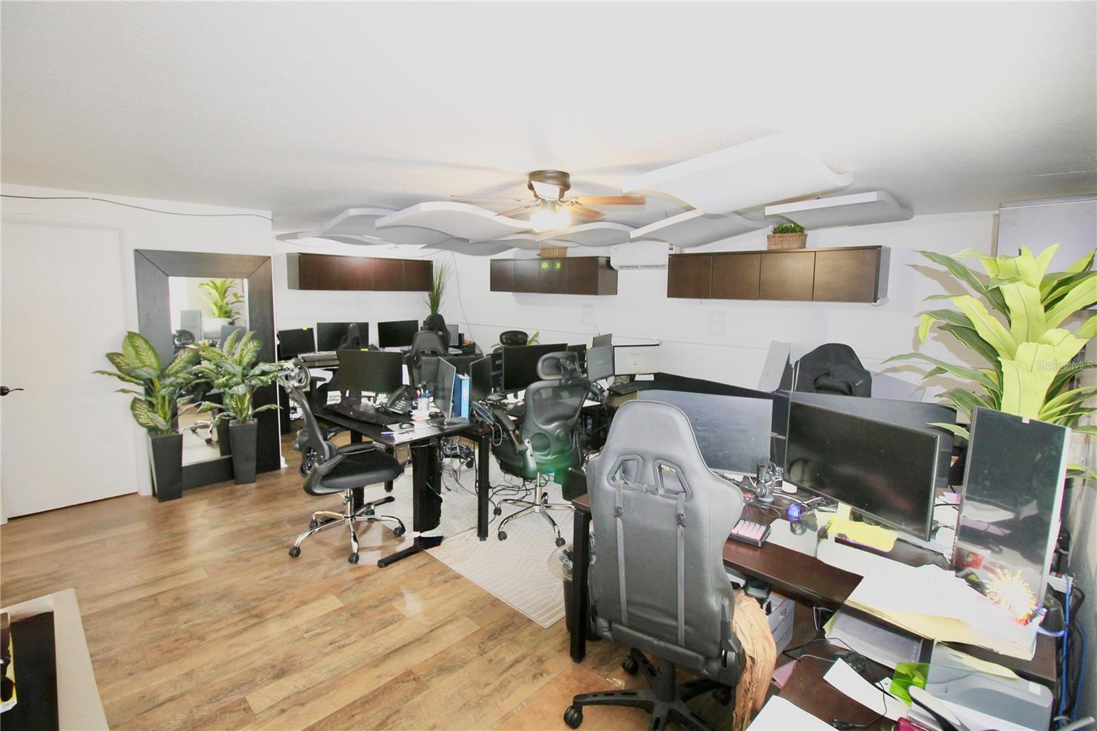 SCENIC HEIGHTS - Commercial Sale