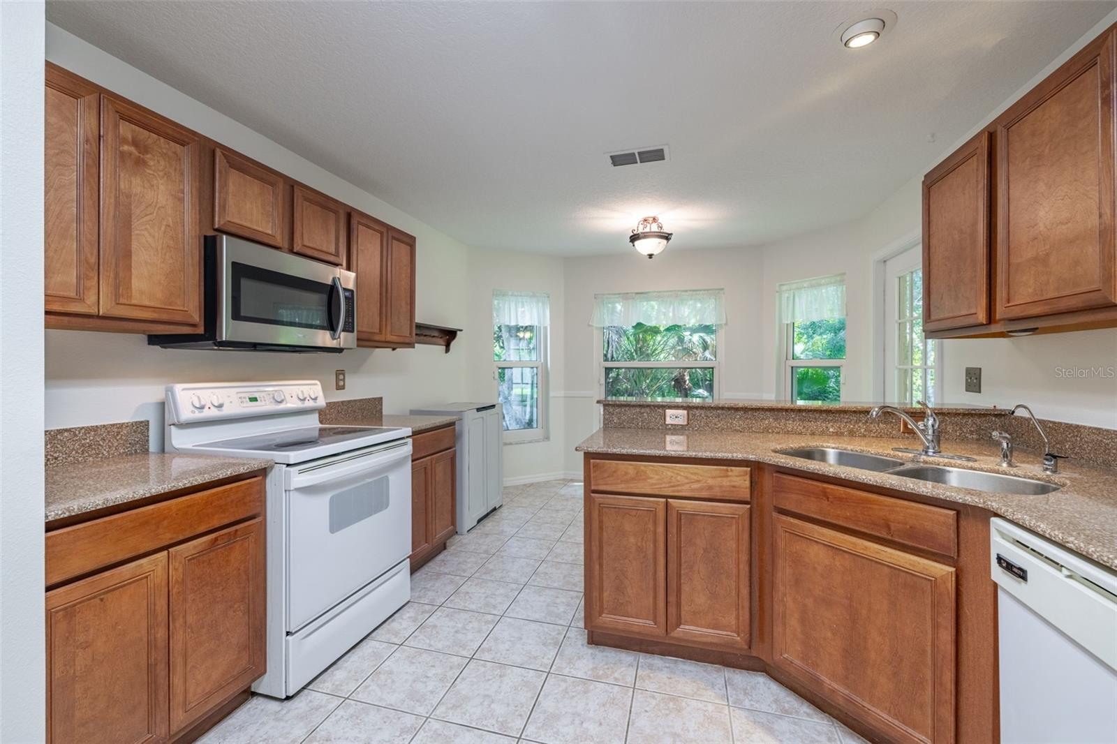 TAMPA BAY GOLF TENNIS CLUB PH 03B - Residential