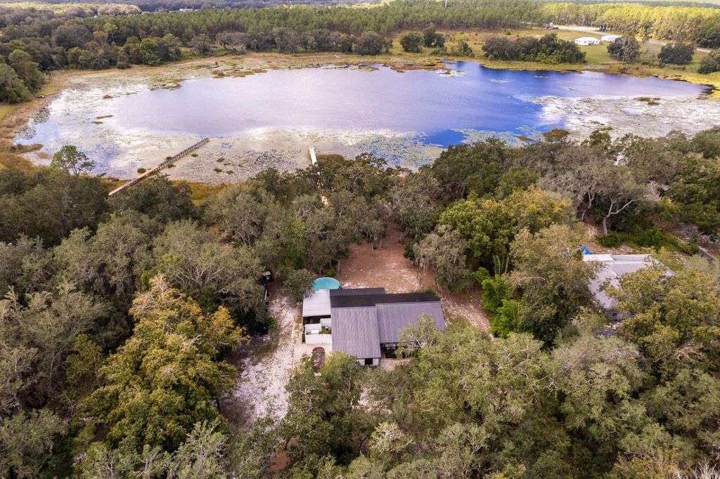 Photo of 16758 SE 181st Terrace, Weirsdale, FL 32195 (MLS # G5103272)