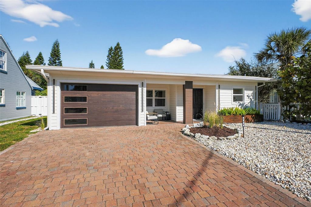 Photo of 206 Kirkland Road, New Smyrna Beach, FL 32169 (MLS # NS1086541)