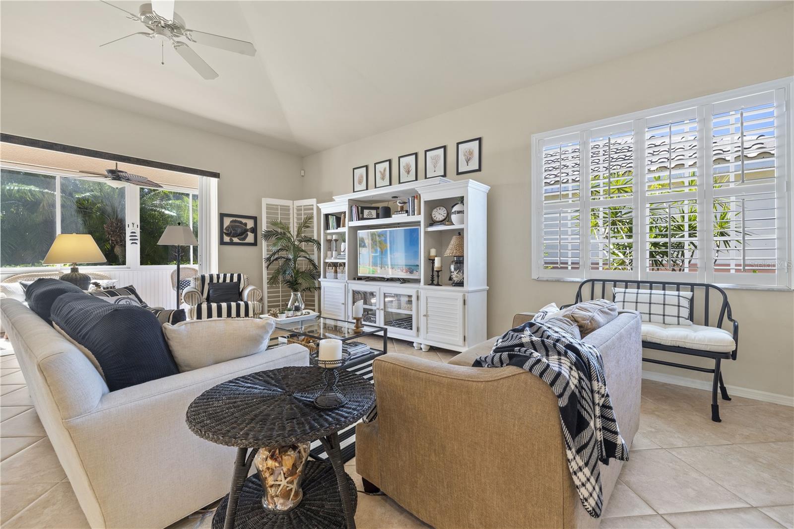 WATERS EDGE 2/PEPPERTREE POIN - Residential