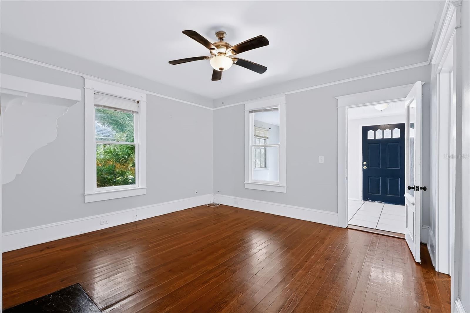 208 VINE AVENUE 1,2,3,4