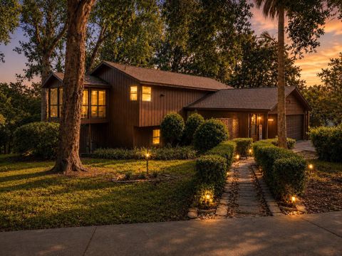 Photo of 1214 W Crooked Lake Place, Eustis, FL 32726 (MLS # G5113545)