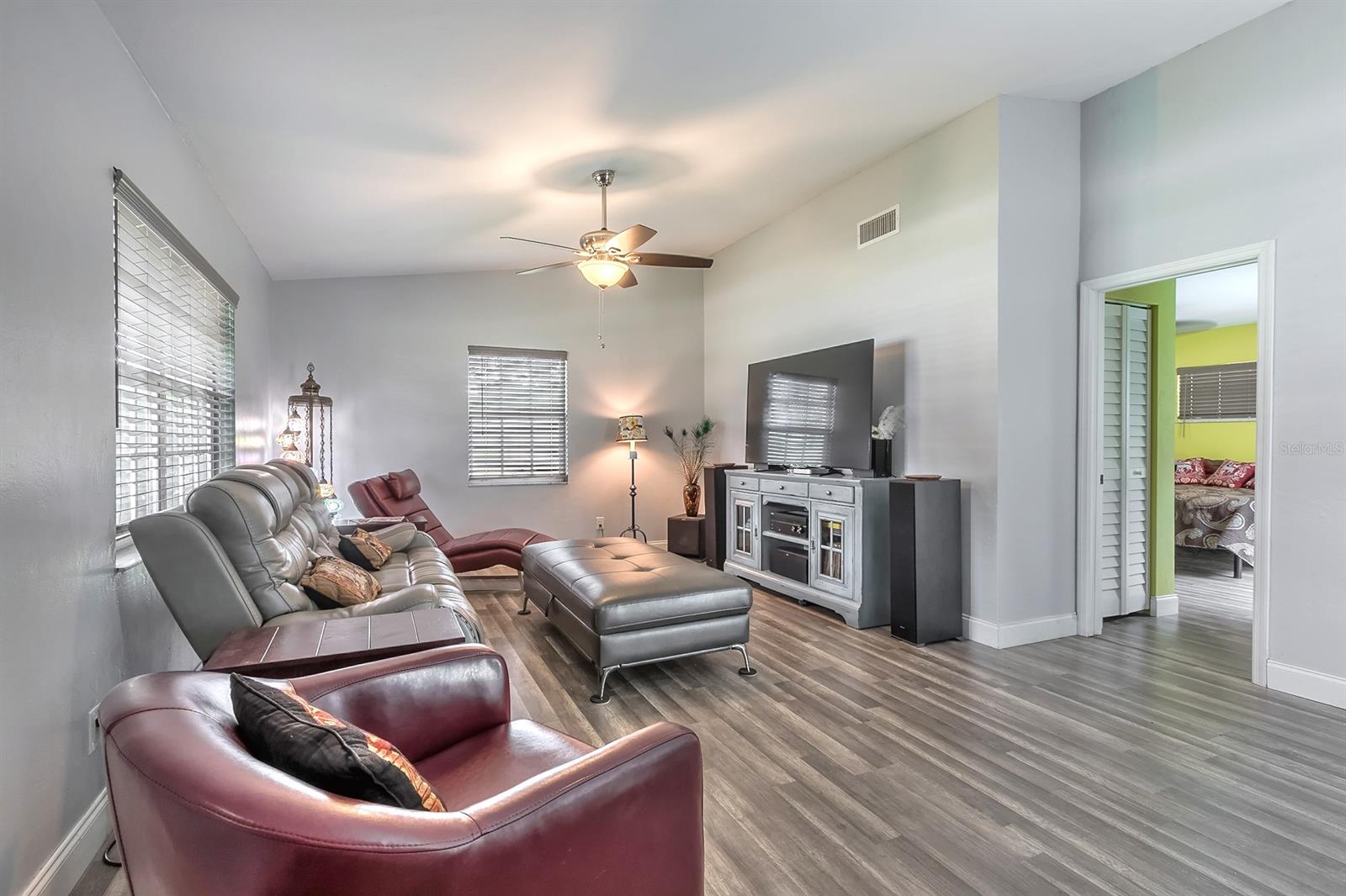 Florida Shores 01 - Residential