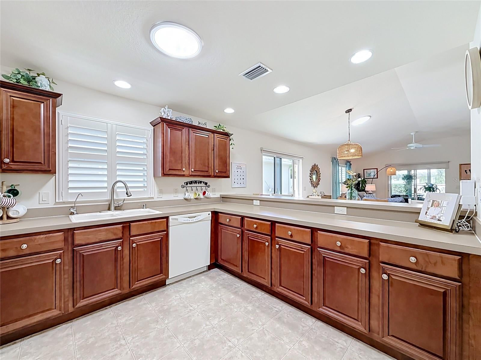 2001 ALTAMONTE WAY