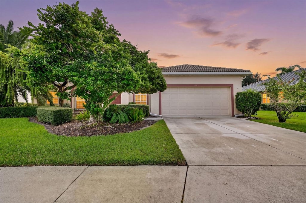 Photo of 1322 Western Pine Circle, Sarasota, FL 34240 (MLS # A4705526)