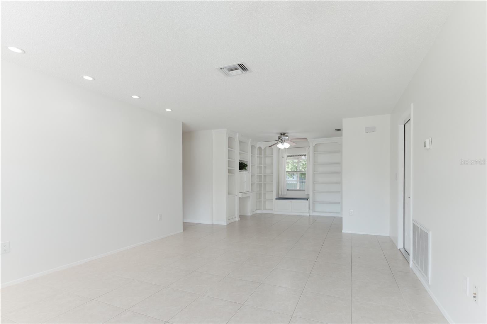 6520 MEADOWBROOK LANE