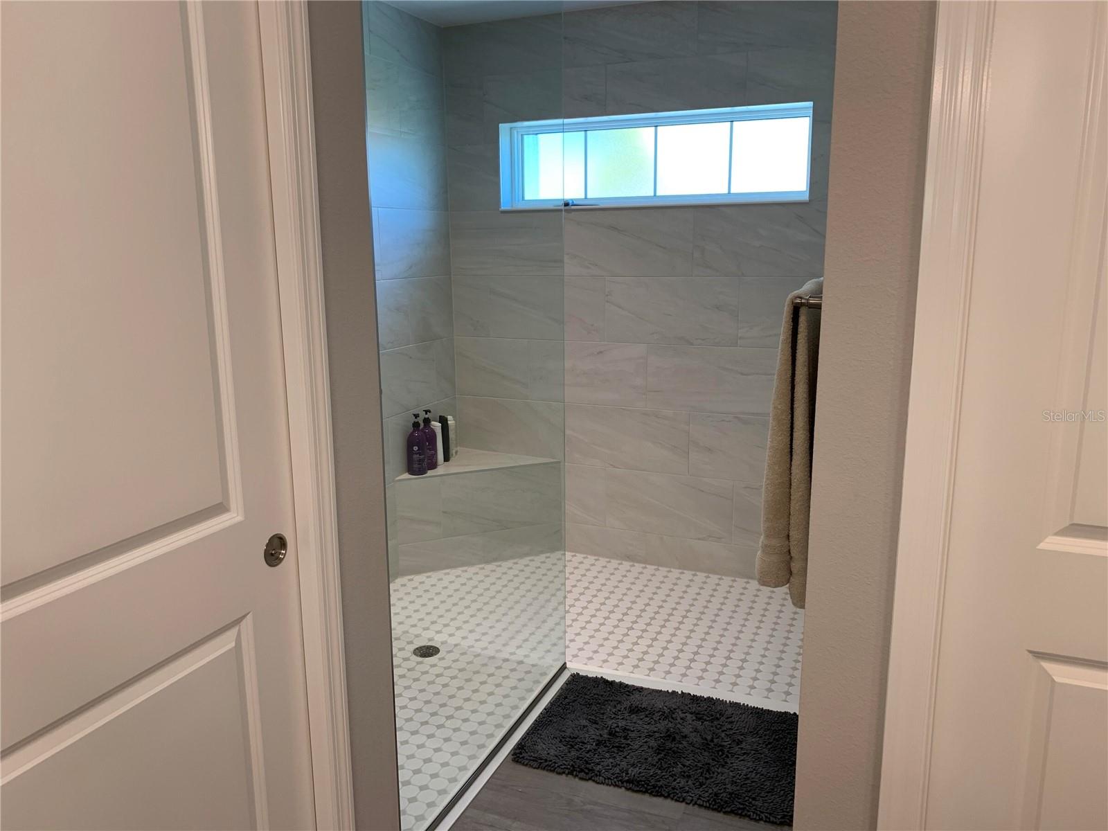 VILLAGES/WEST LAKE UN #84 - Residential