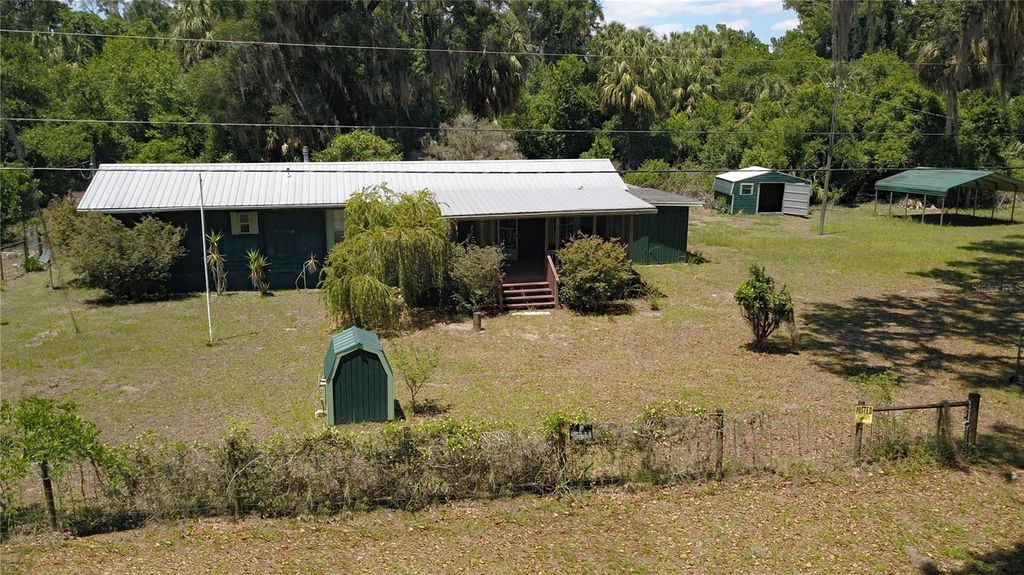 Photo of 11291 SE 202nd Lane, Inglis, FL 34449 (MLS # TB8508389)