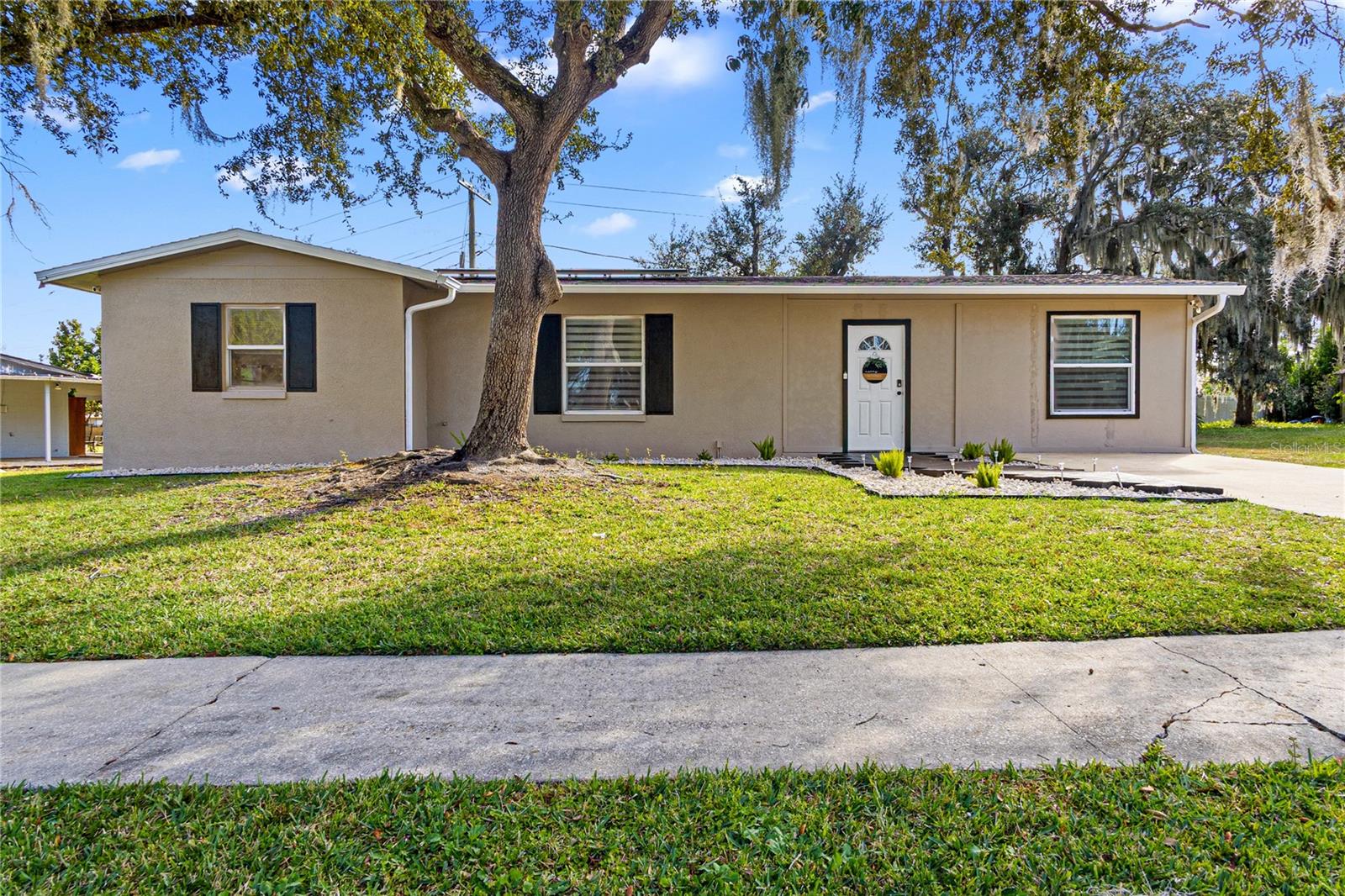 DELTONA LAKES UNIT 10 IN 25 & 36 18 30 - Residential Lease