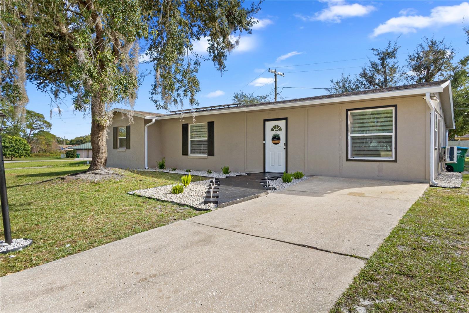 DELTONA LAKES UNIT 10 IN 25 & 36 18 30 - Residential Lease