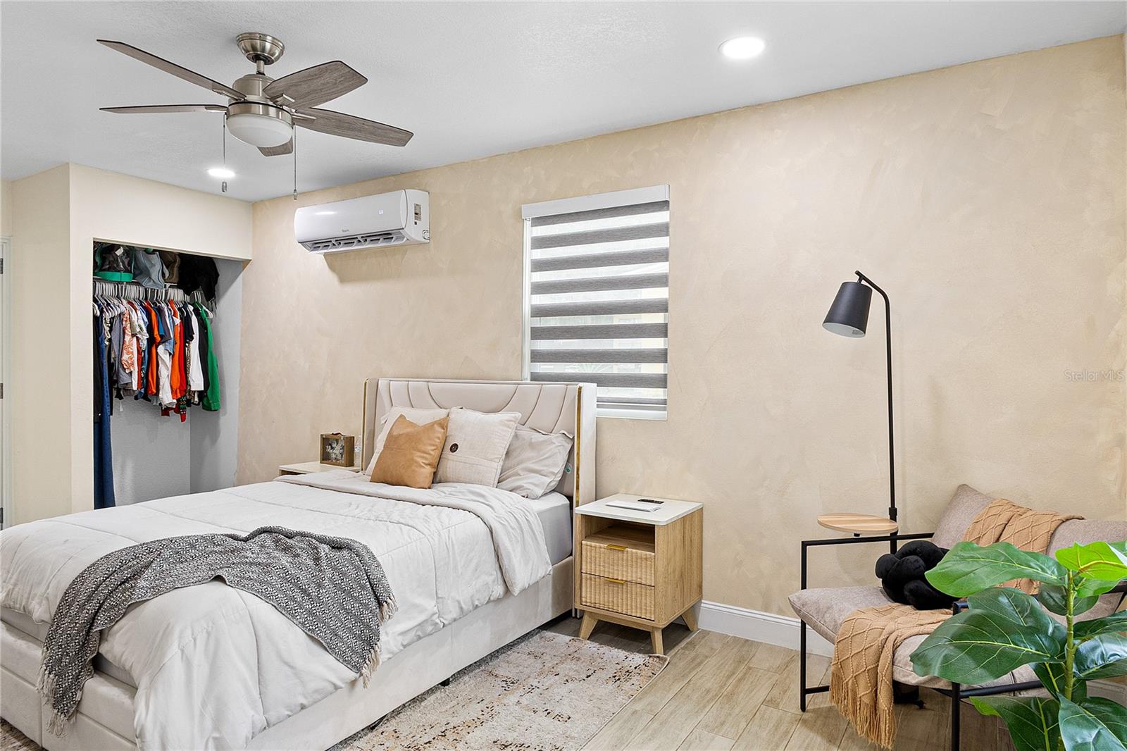 DELTONA LAKES UNIT 10 IN 25 & 36 18 30 - Residential Lease