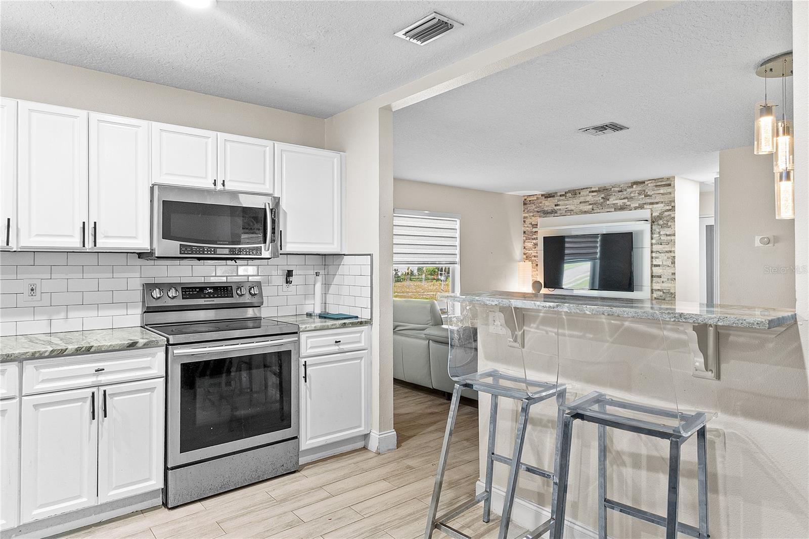 DELTONA LAKES UNIT 10 IN 25 & 36 18 30 - Residential Lease