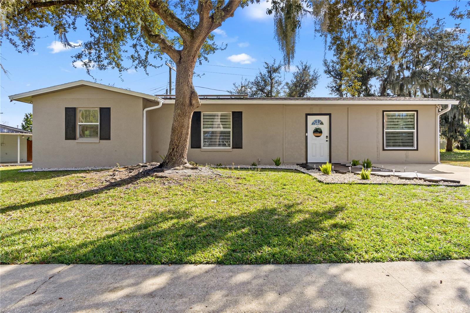 DELTONA LAKES UNIT 10 IN 25 & 36 18 30 - Residential Lease