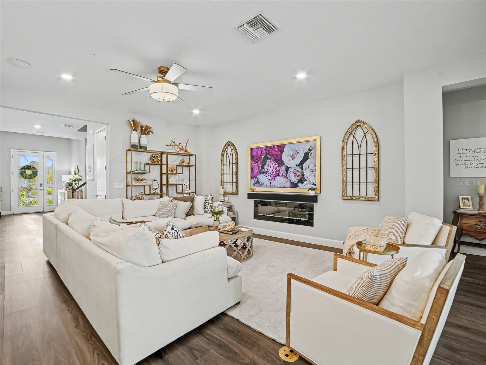 MIRABAY PRCL 8 - Residential