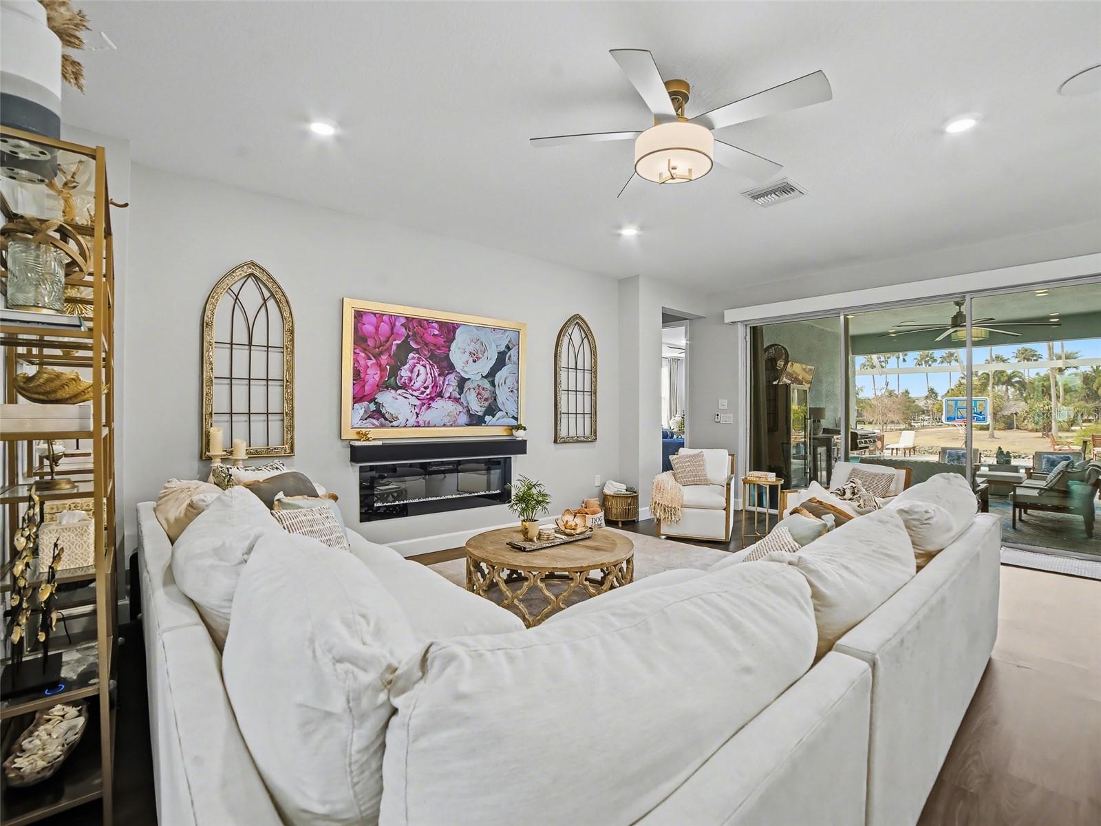 MIRABAY PRCL 8 - Residential