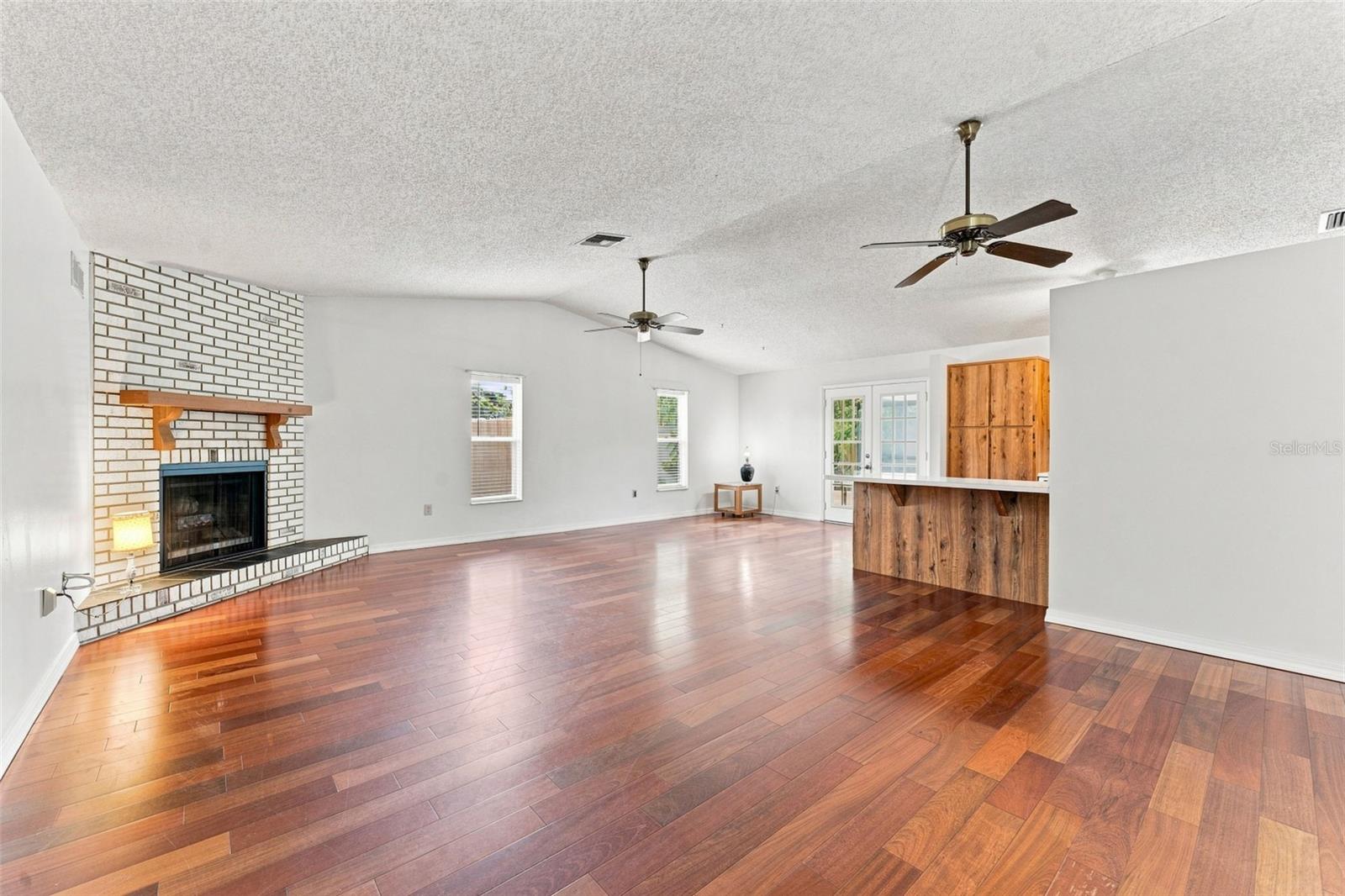 2202 CITRUS HILL LANE