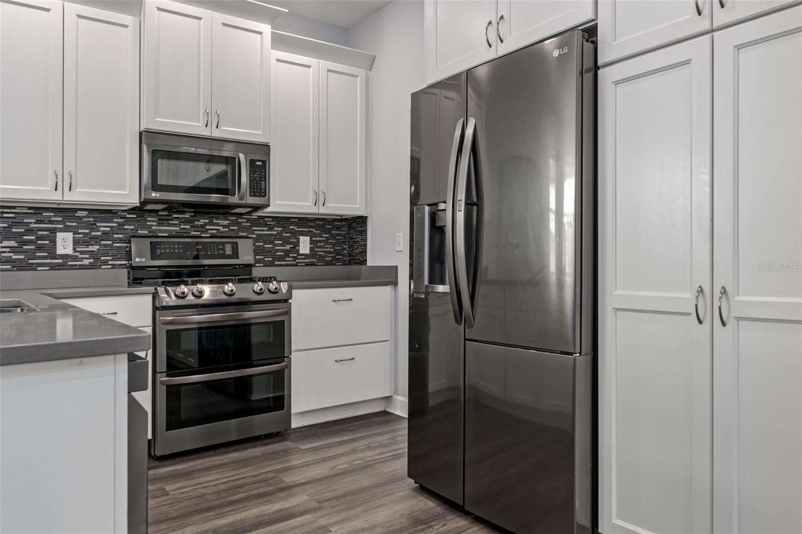 ANCIENT OAKS UNIT ONE - Residential