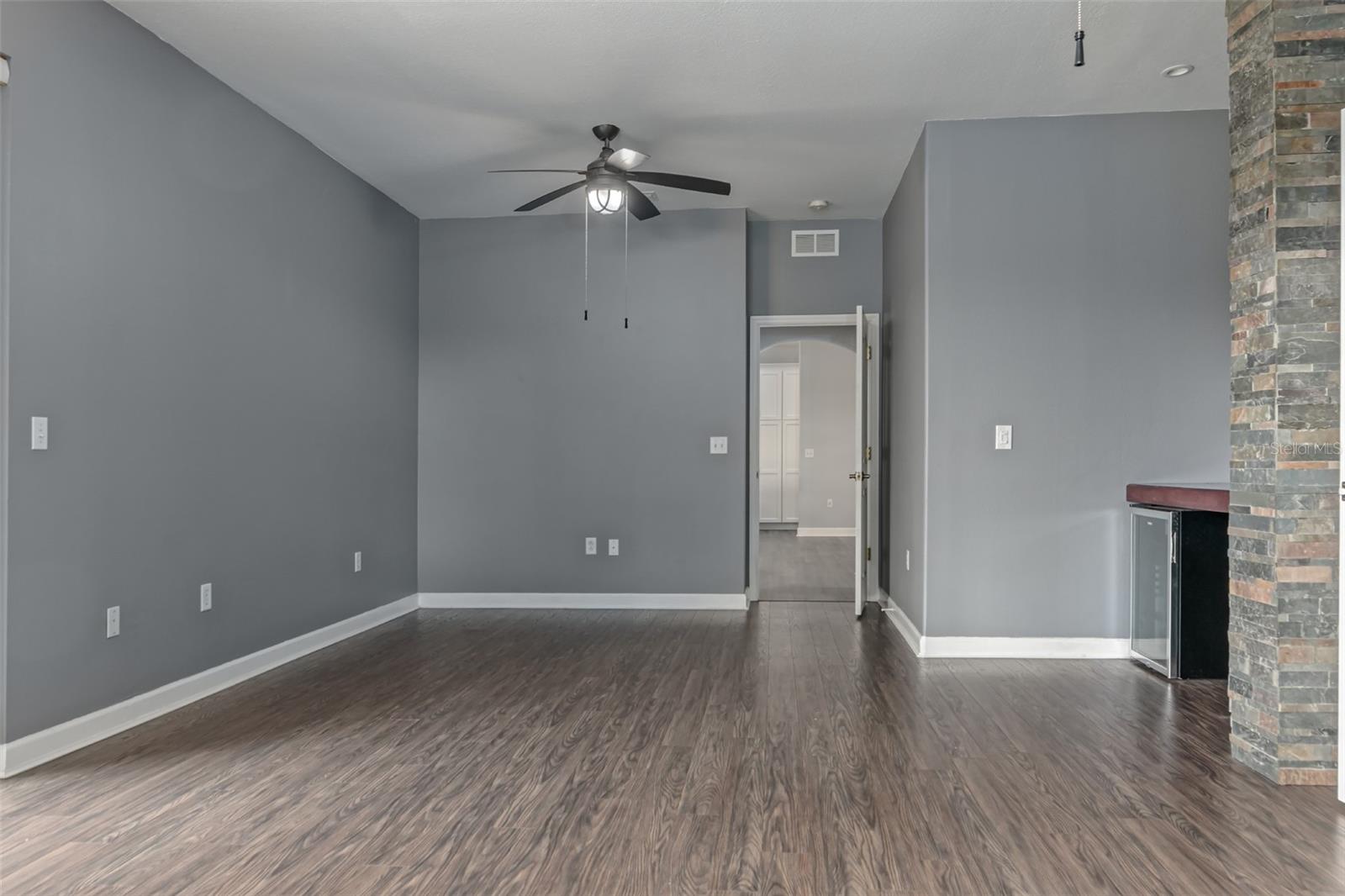 ANCIENT OAKS UNIT ONE - Residential