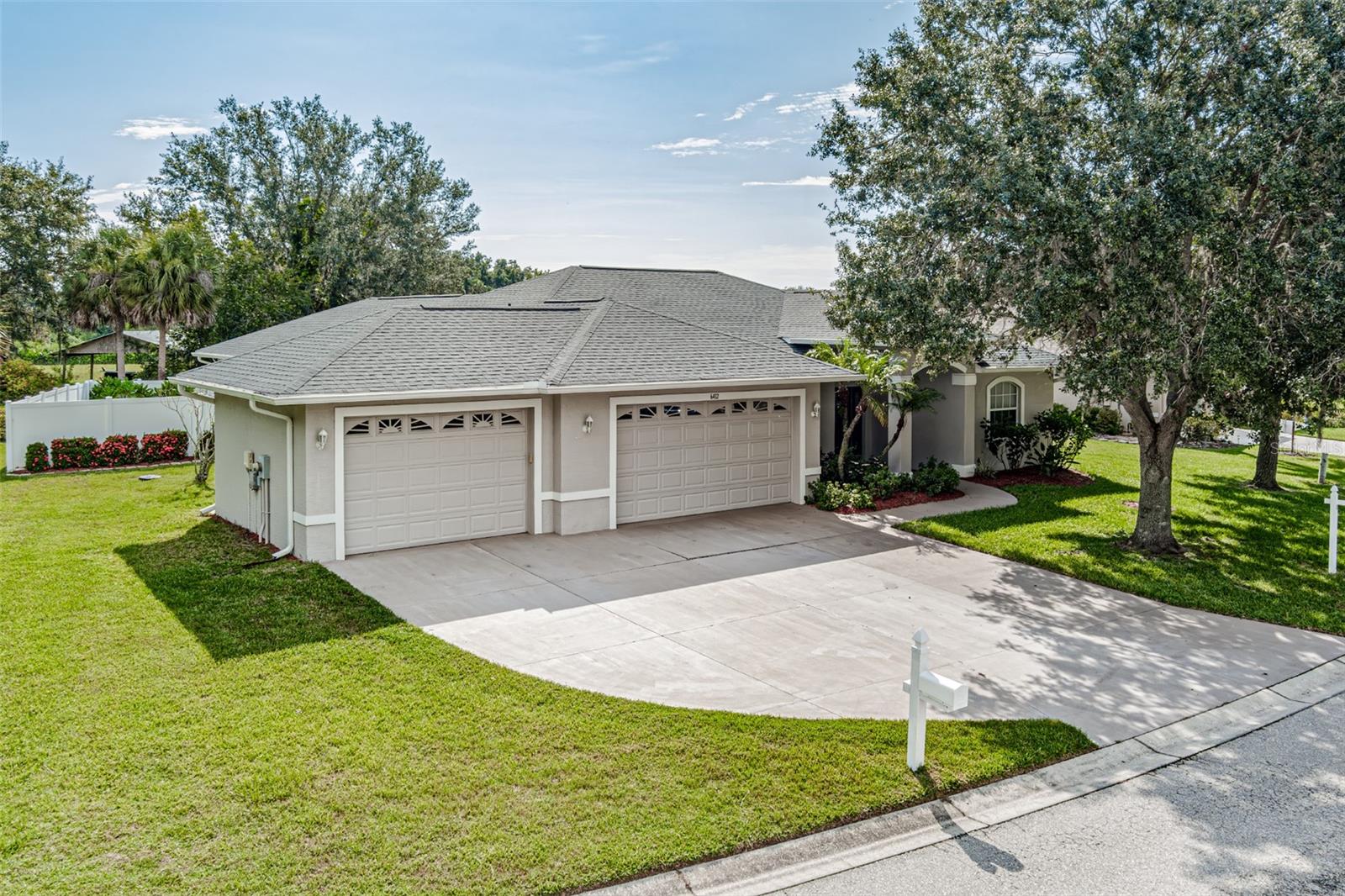 ANCIENT OAKS UNIT ONE - Residential