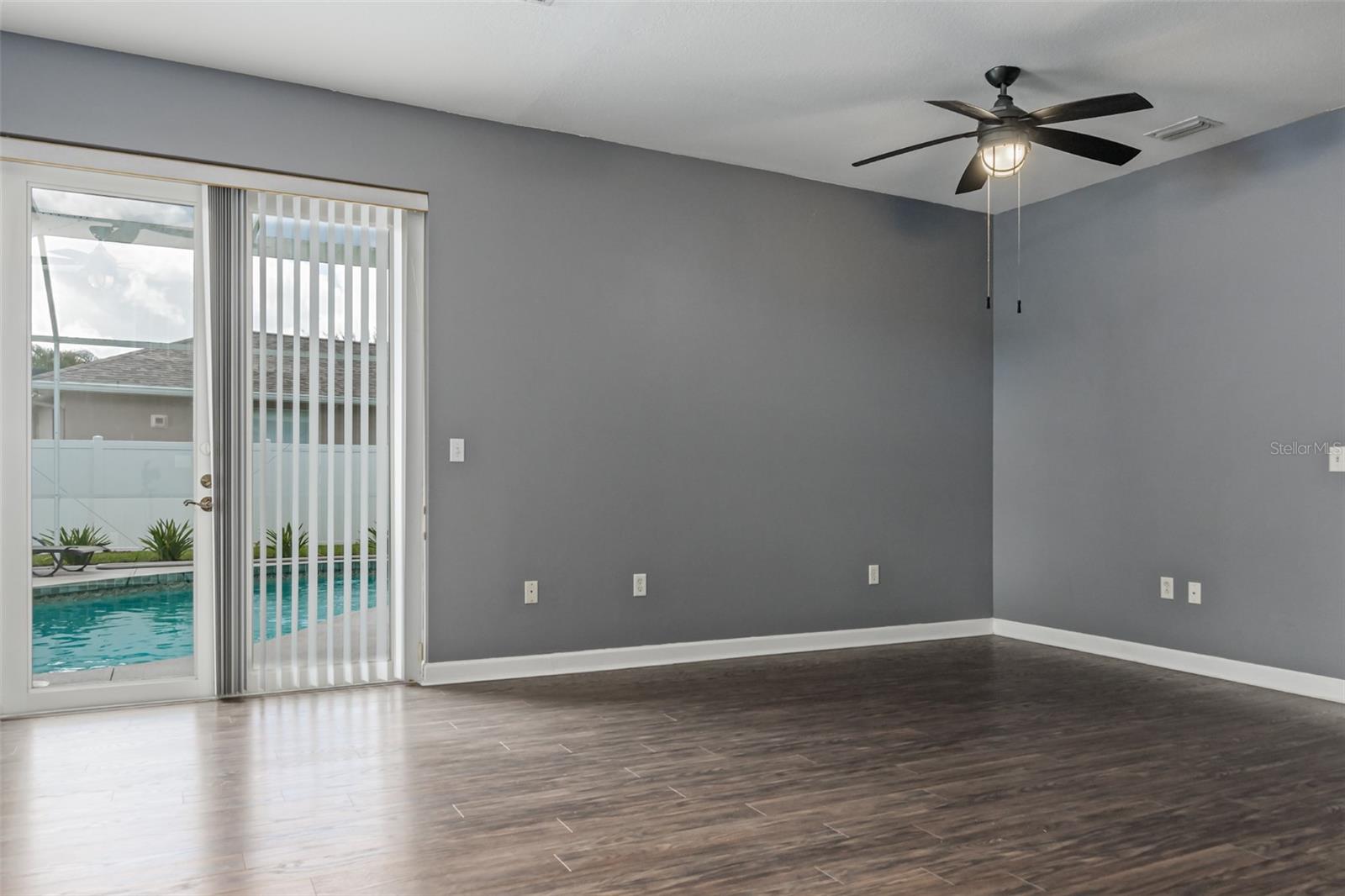 ANCIENT OAKS UNIT ONE - Residential