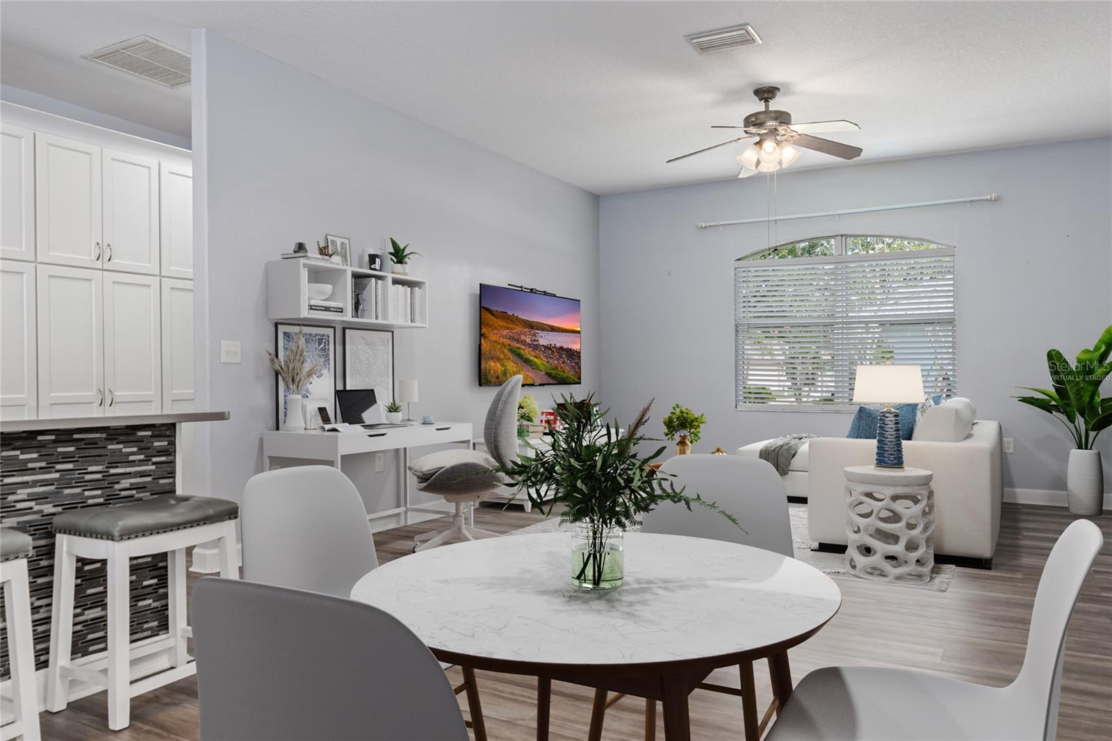 ANCIENT OAKS UNIT ONE - Residential