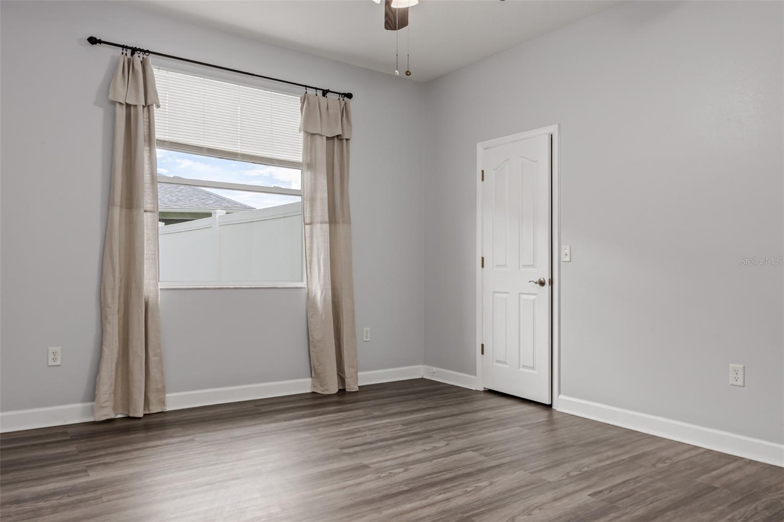 ANCIENT OAKS UNIT ONE - Residential