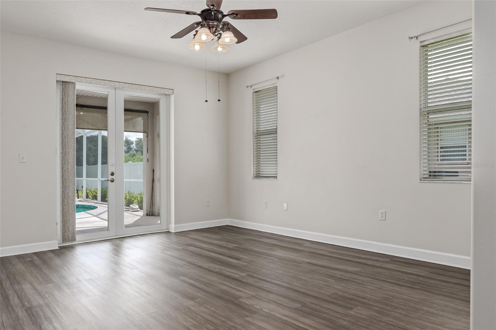 ANCIENT OAKS UNIT ONE - Residential