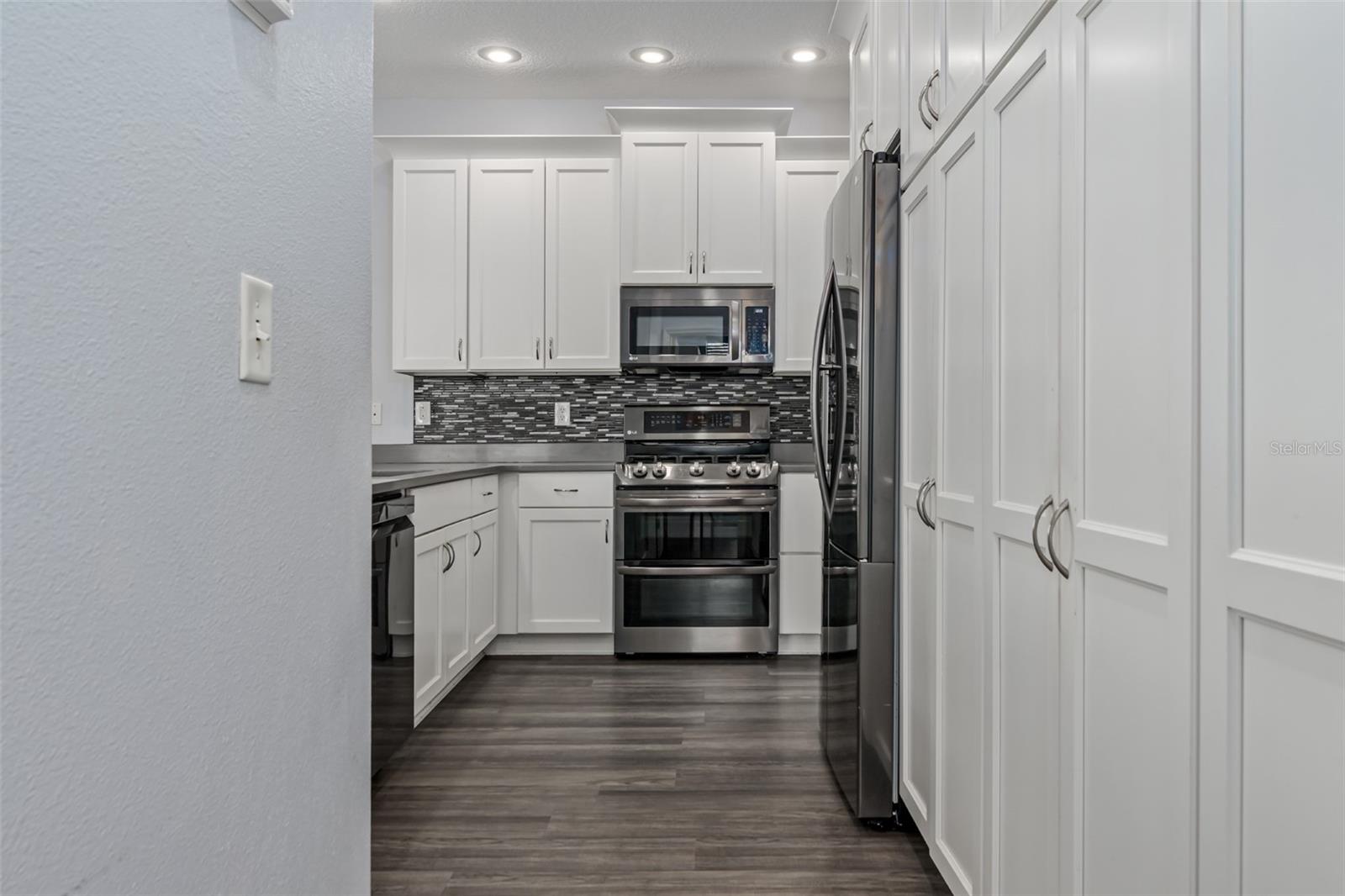 ANCIENT OAKS UNIT ONE - Residential