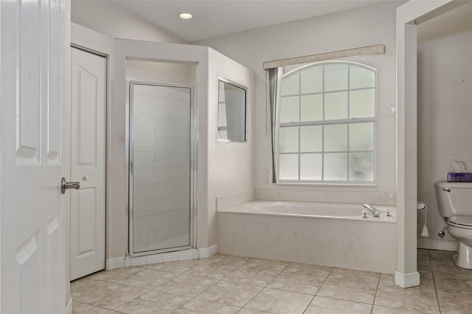 ANCIENT OAKS UNIT ONE - Residential