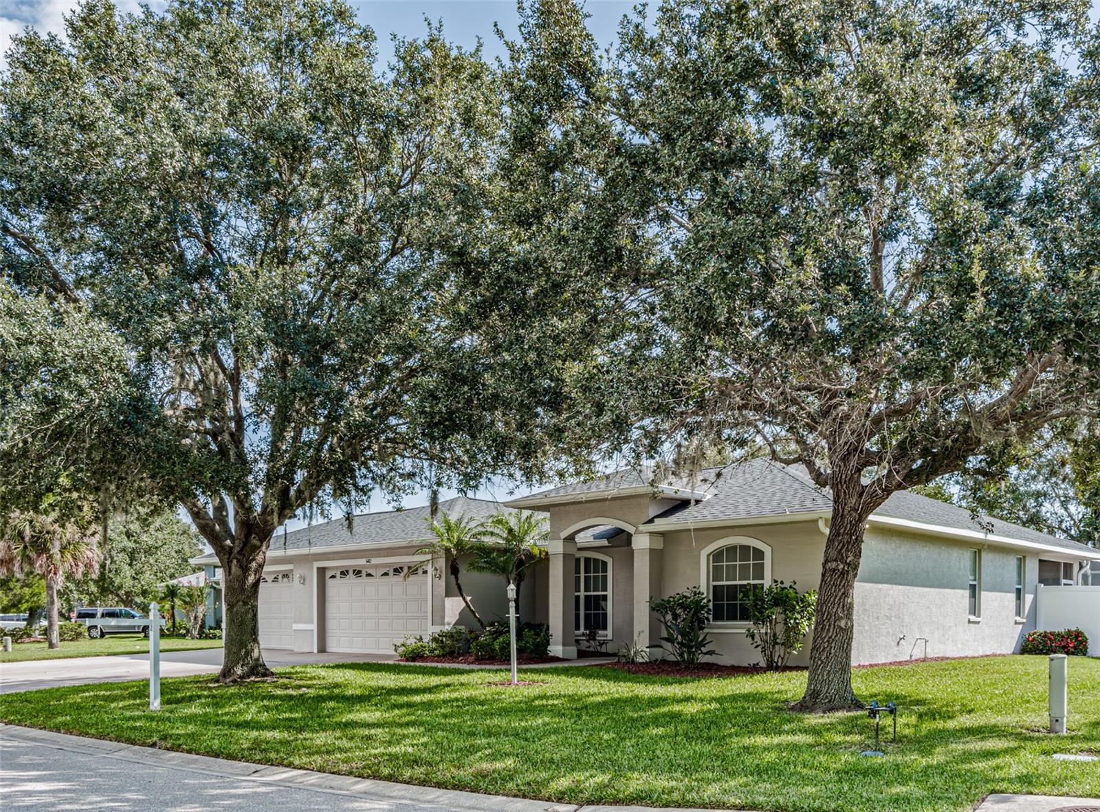 ANCIENT OAKS UNIT ONE - Residential