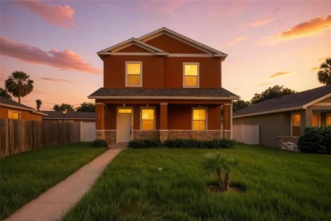 Photo of 1012 S Holly Avenue, Sanford, FL 32771 (MLS # O6238559)