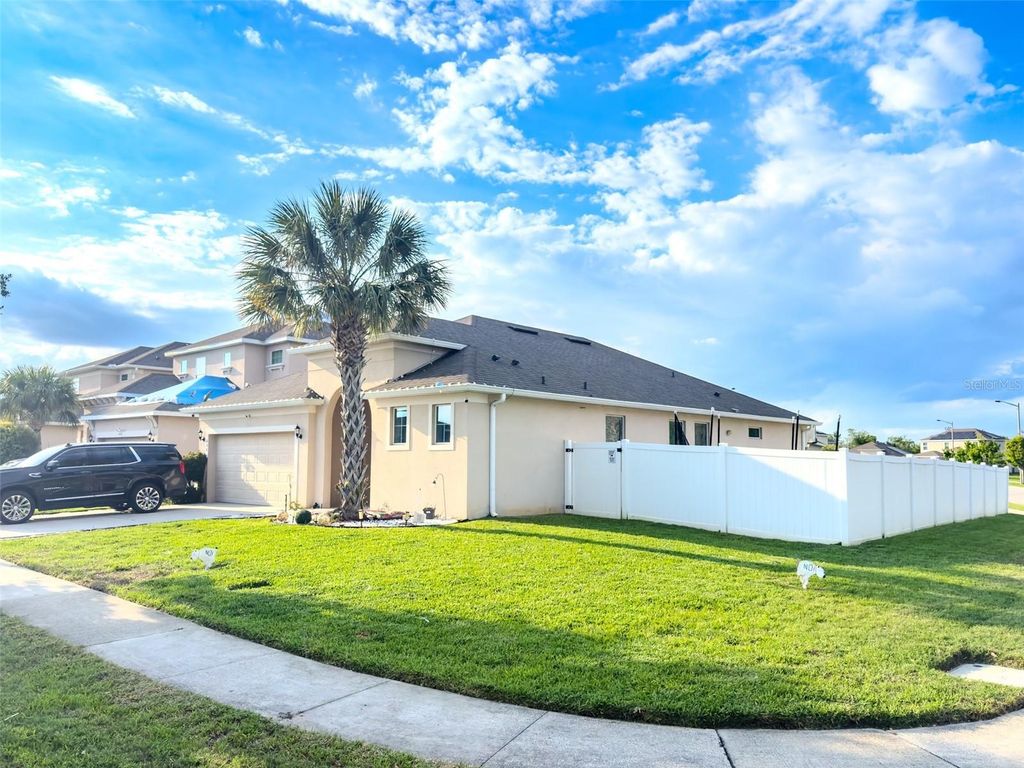 Photo of Kissimmee, FL 34744 (MLS # S5146873)