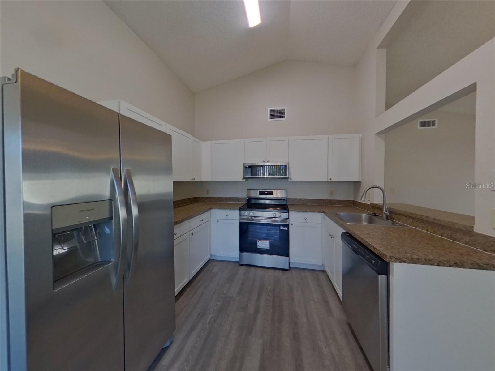 RIVERDALE SUB PH I - Residential Lease