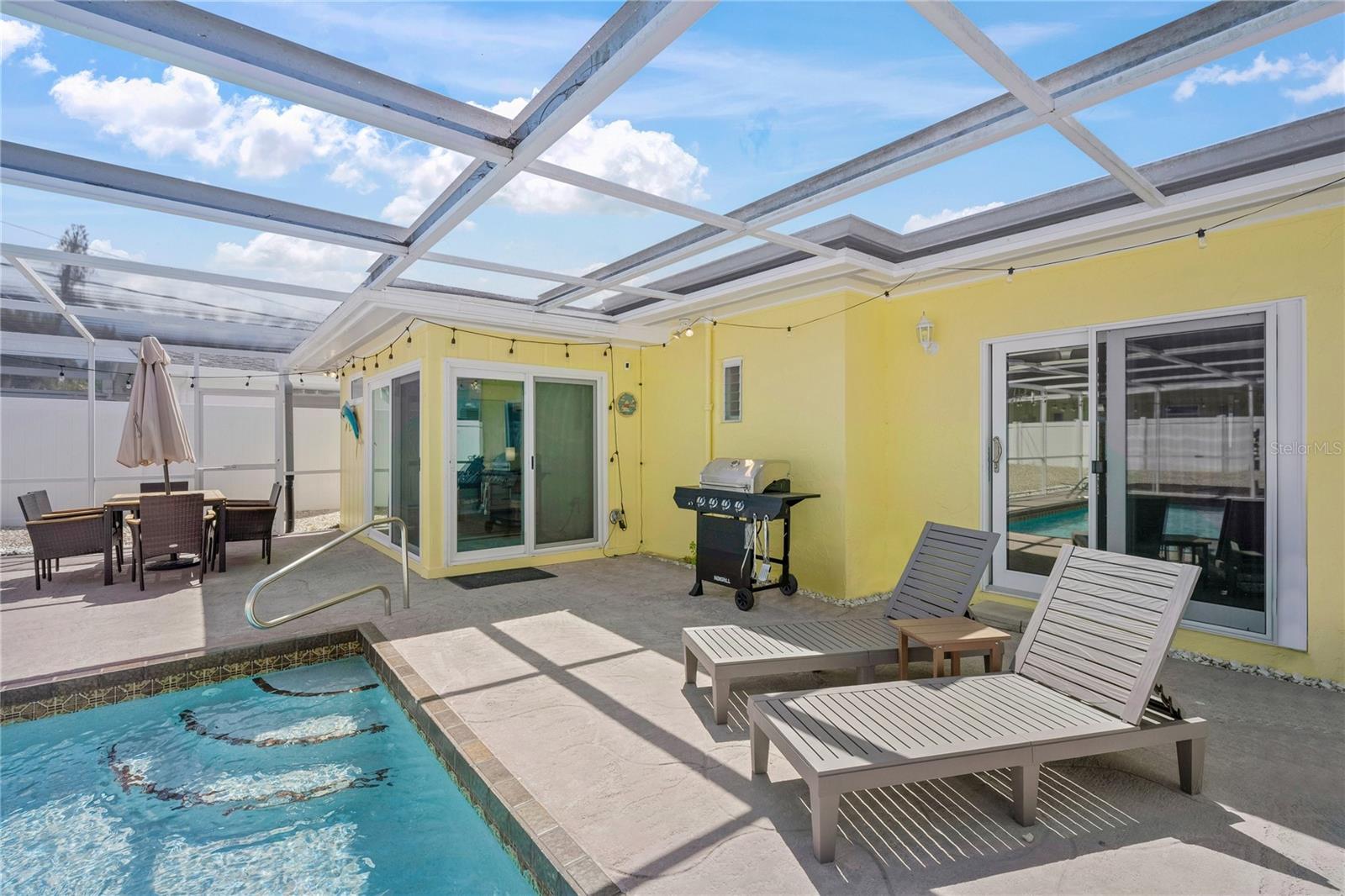 SARASOTA BEACH - Residential