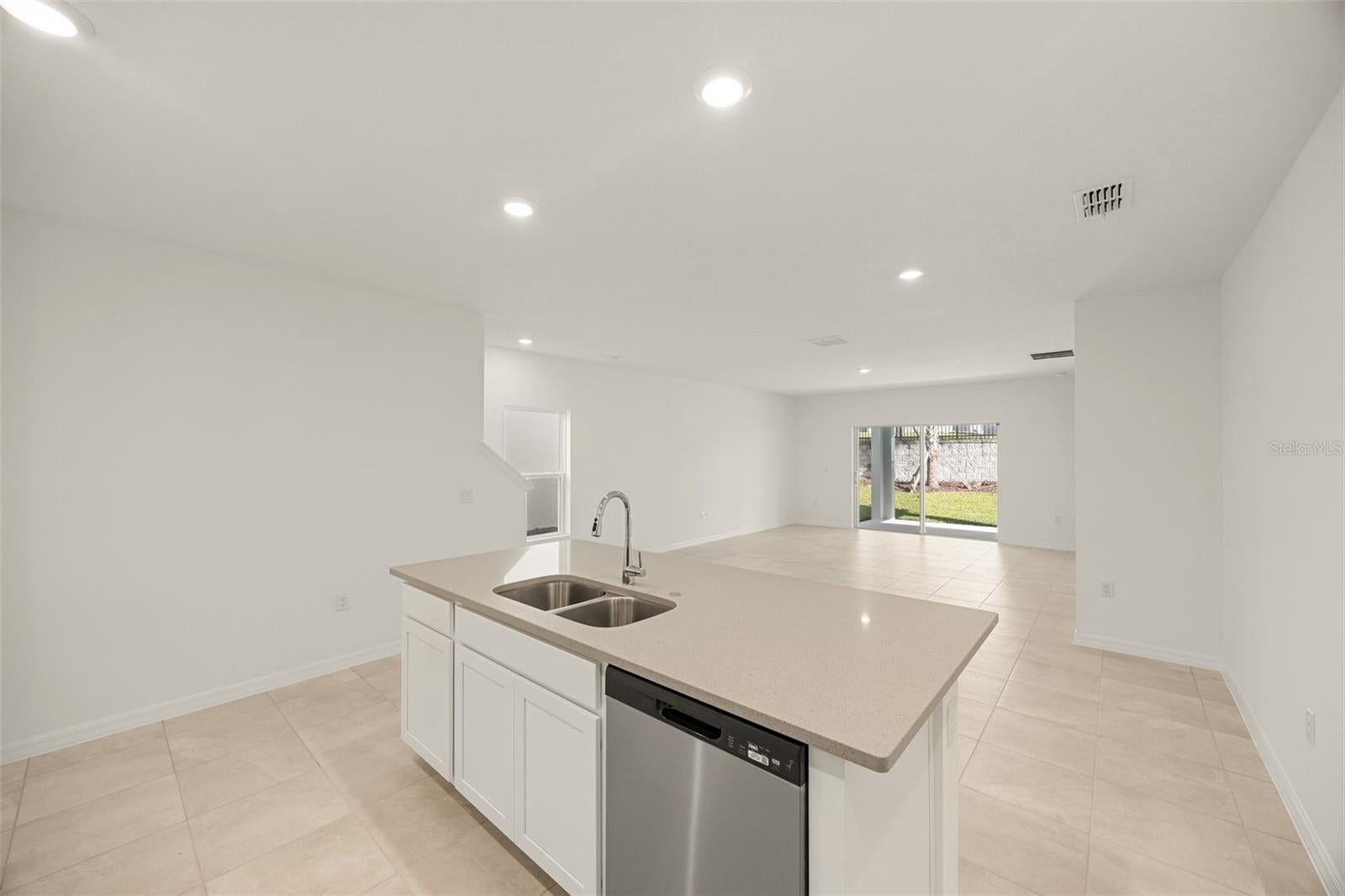 1260 WHITE ASH LOOP