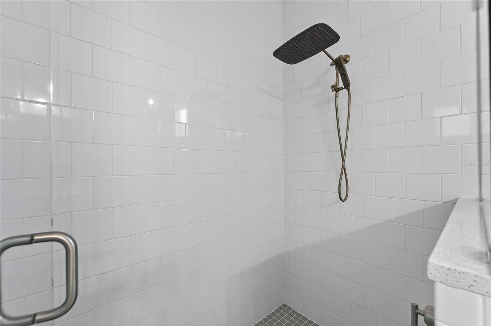 AQUA LAGOON - Residential