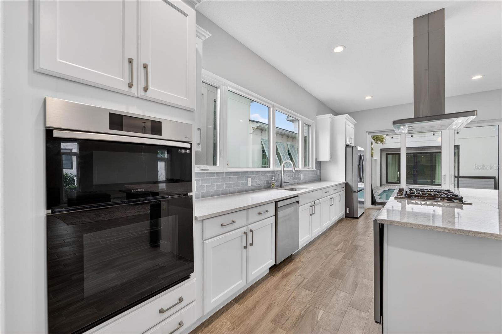 AQUA LAGOON - Residential