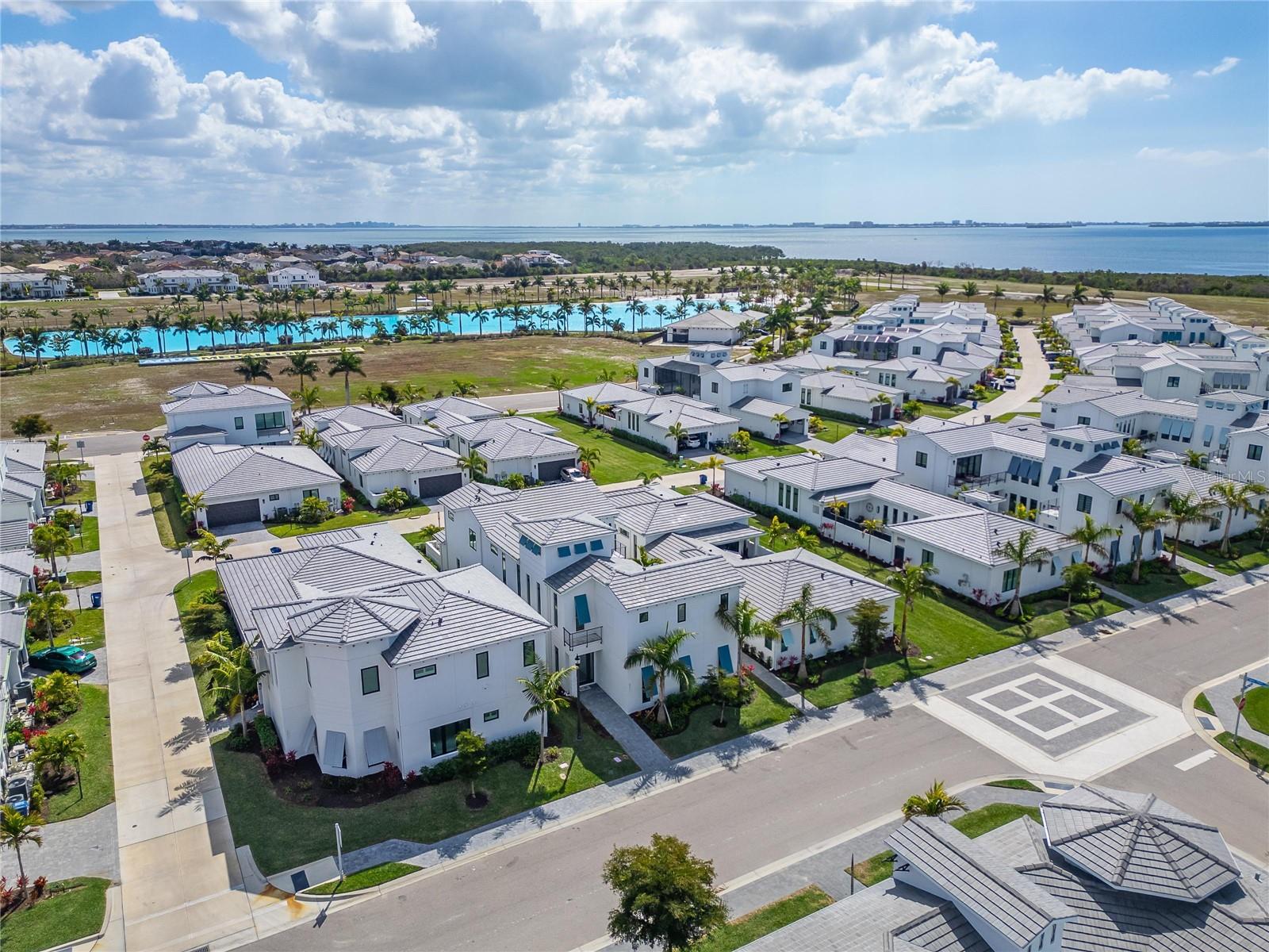 AQUA LAGOON - Residential