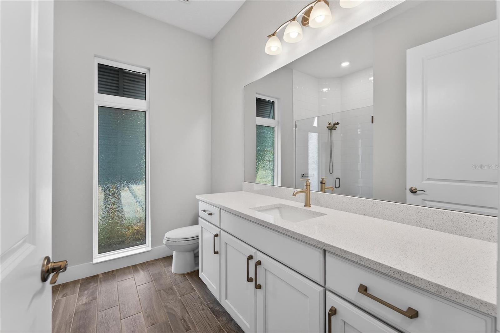 AQUA LAGOON - Residential