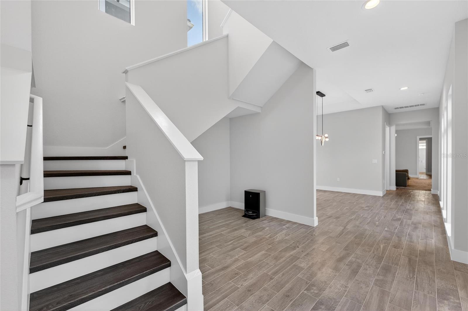 AQUA LAGOON - Residential