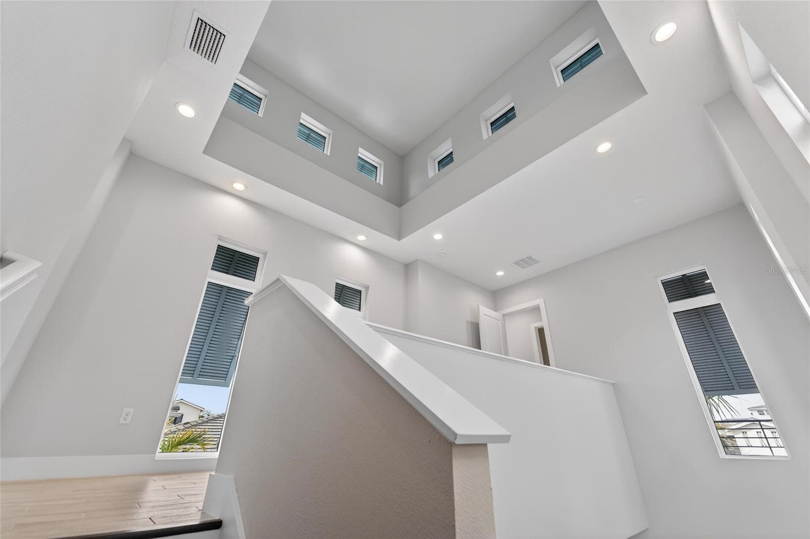 AQUA LAGOON - Residential