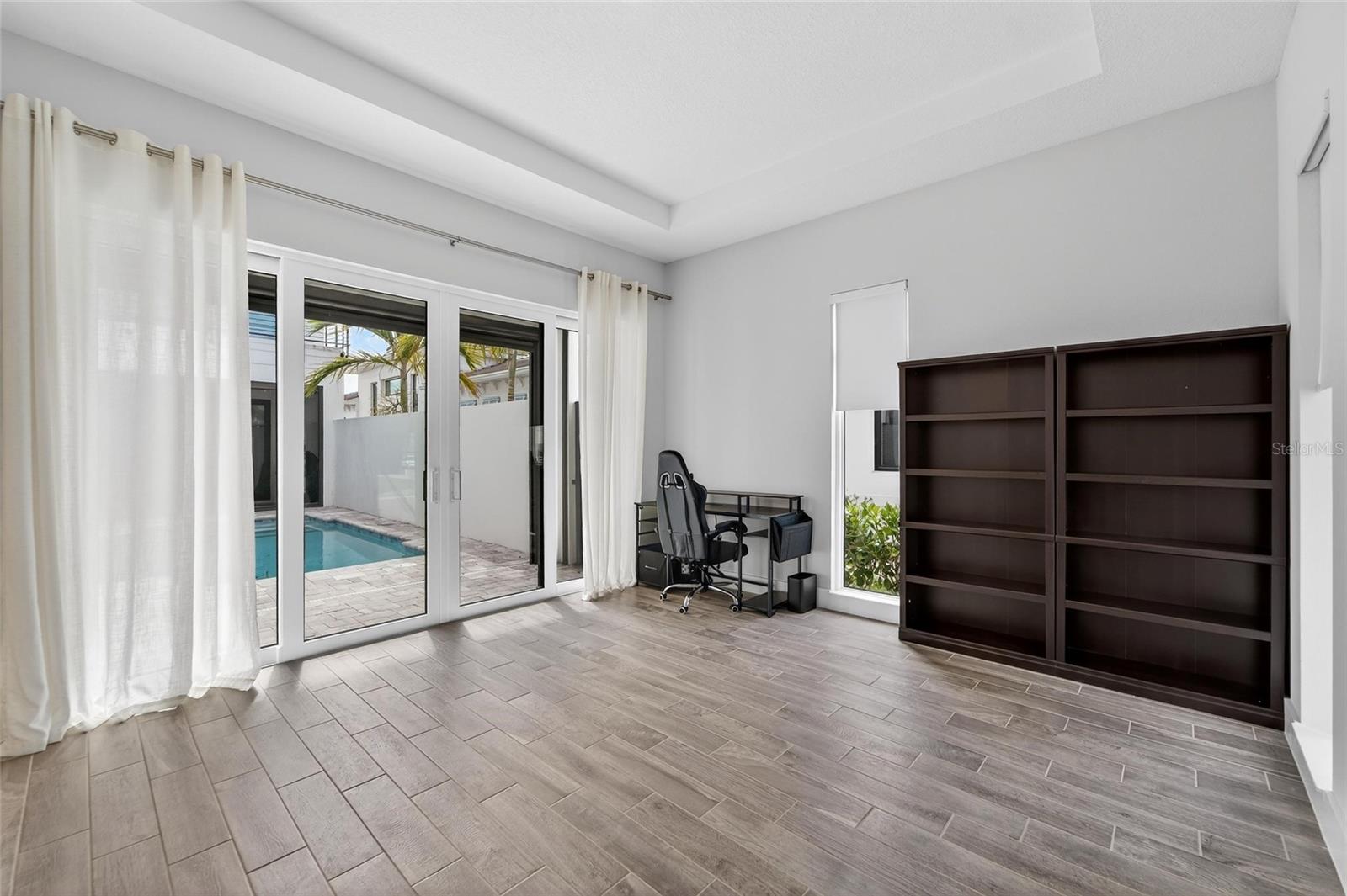 AQUA LAGOON - Residential